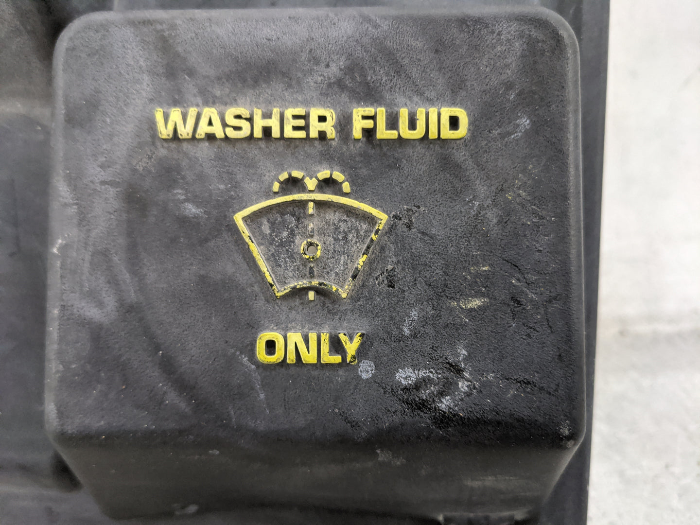 Ford F150 Windshield Washer Fluid Reservoir Bottle Oem - Oemusedautoparts1.com