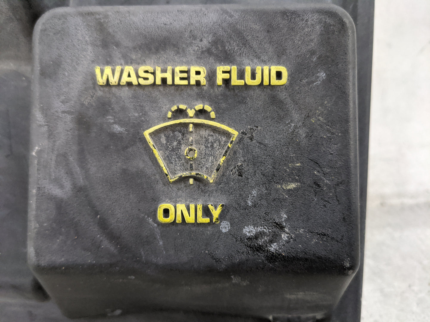 Ford F150 Windshield Washer Fluid Reservoir Bottle Oem - Oemusedautoparts1.com