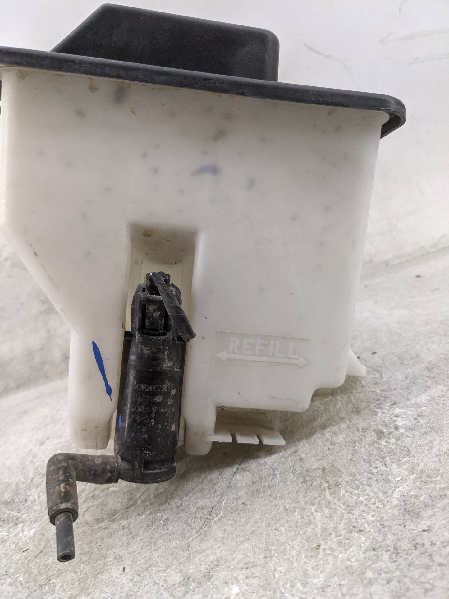 Ford F150 Windshield Washer Fluid Reservoir Bottle Oem - Oemusedautoparts1.com