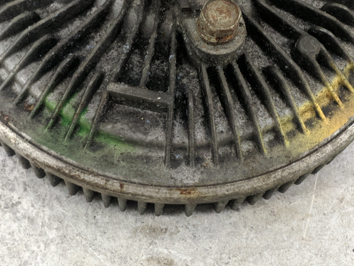 Ford F150 Radiator Cooling Fan Clutch 1484024 - Oemusedautoparts1.com