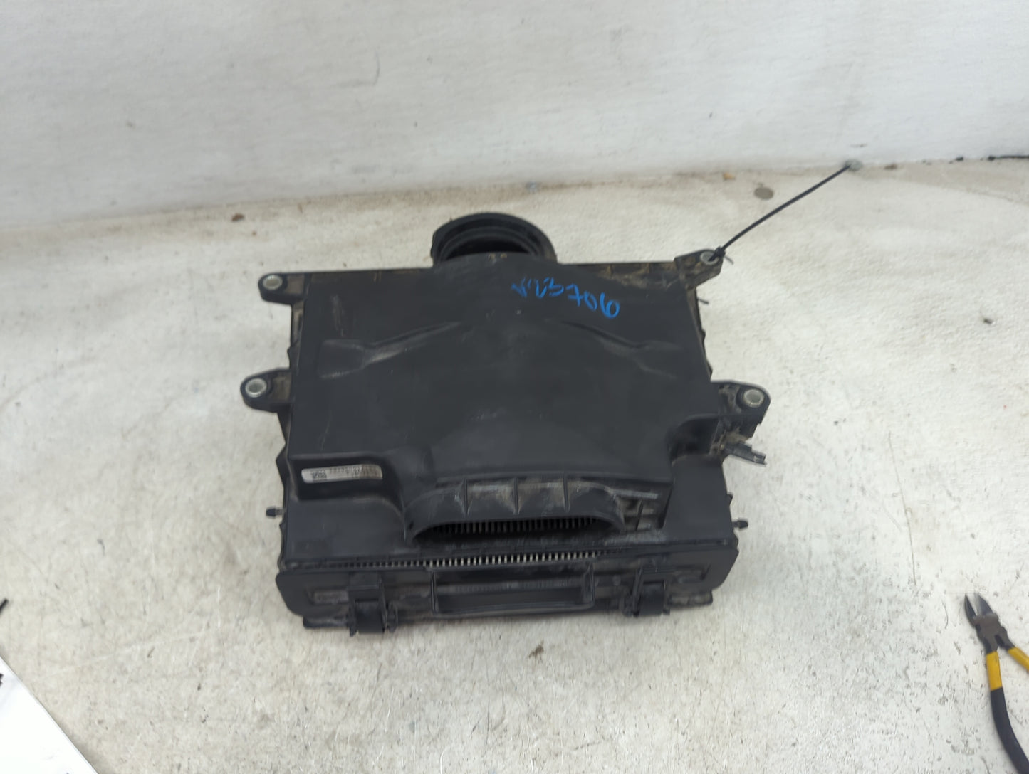 Ford F150 Pickup Air Cleaner Intake-duct Hose Tube - Oemusedautoparts1.com