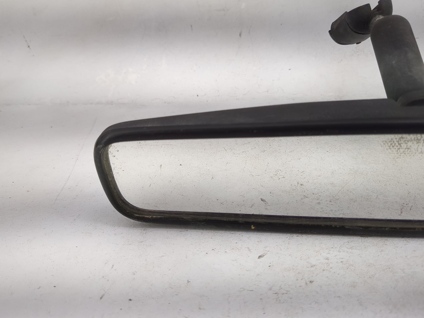 2005 Ford F250sd Interior Rear View Mirror Replacement OEM P/N:5377949 Fits OEM Used Auto Parts - Oemusedautoparts1.com