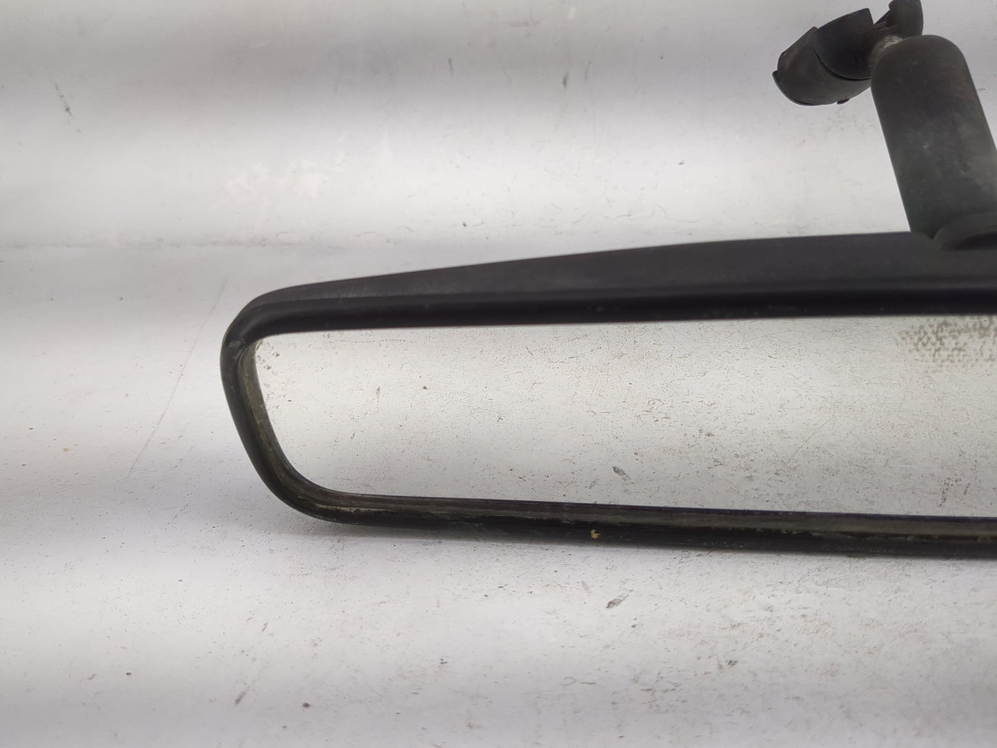 2005 Ford F250sd Interior Rear View Mirror Replacement OEM P/N:5377949 Fits OEM Used Auto Parts - Oemusedautoparts1.com