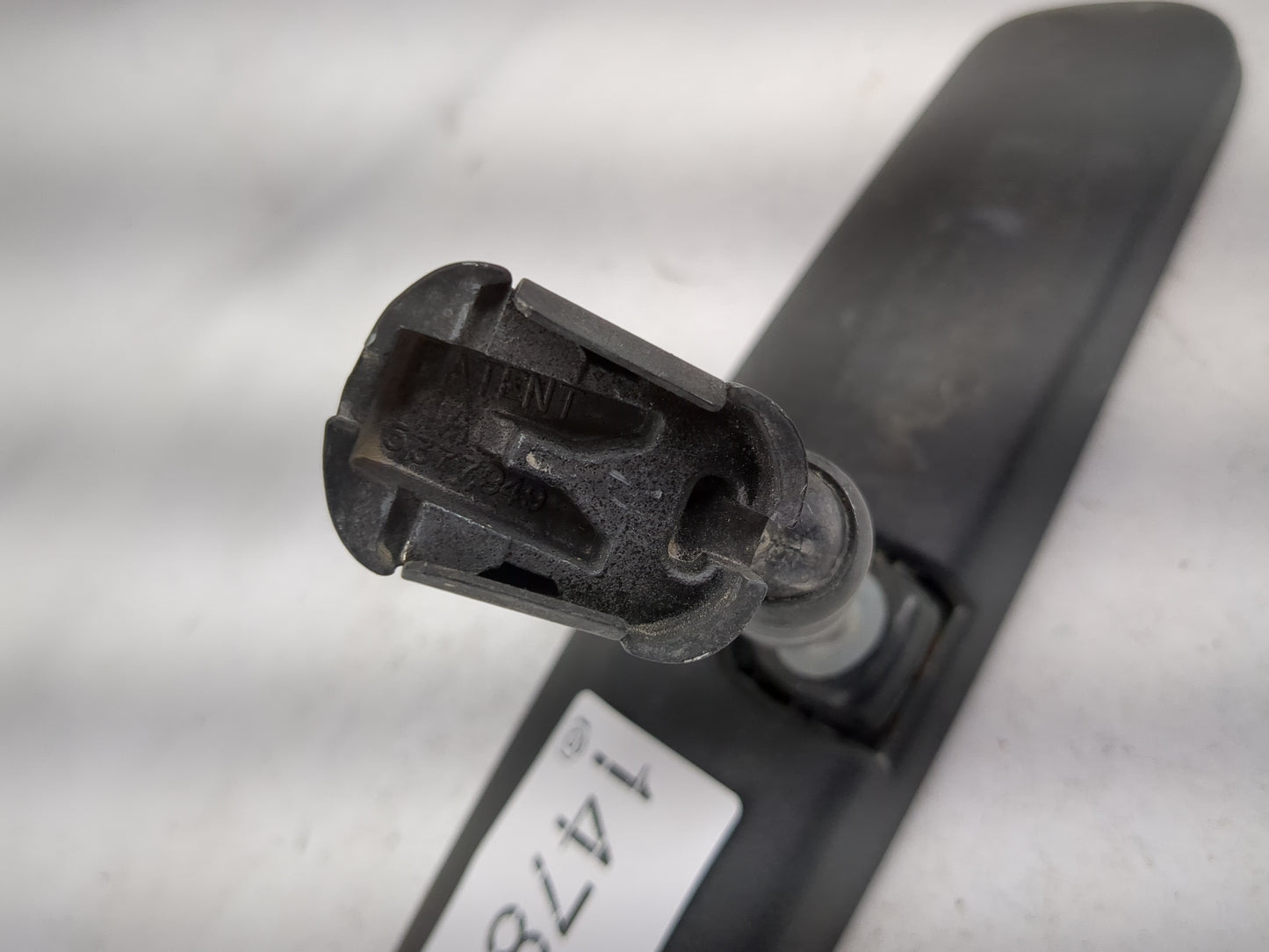 2005 Ford F250sd Interior Rear View Mirror Replacement OEM P/N:5377949 Fits OEM Used Auto Parts - Oemusedautoparts1.com