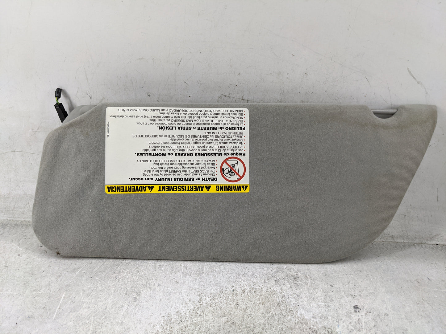 2005 Ford F350sd Sun Visor Shade Replacement Passenger Right Mirror Fits Fits 2003 2004 2006 2007 OEM Used Auto Parts - Oemu