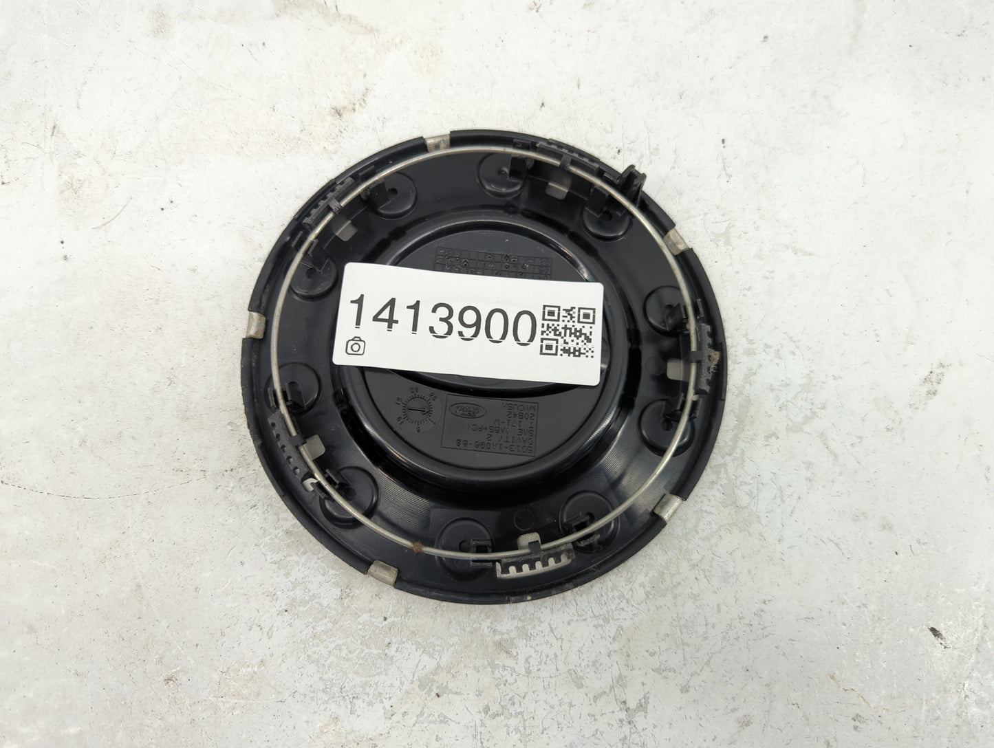 2005 Ford Five Hundred Center Cap Oem 1413900 - Oemusedautoparts1.com