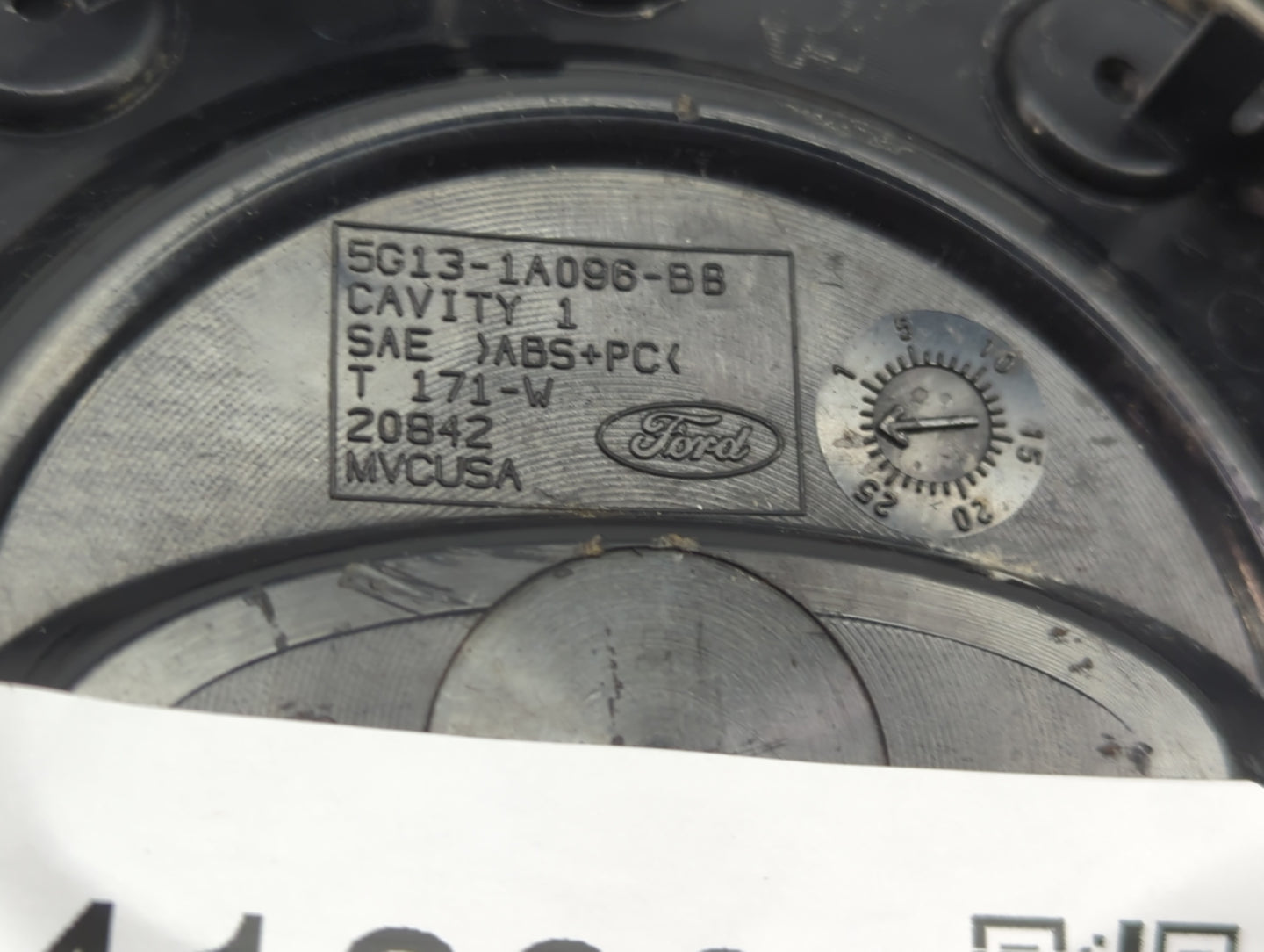 2005 Ford Five Hundred Center Cap Oem 1413902 - Oemusedautoparts1.com