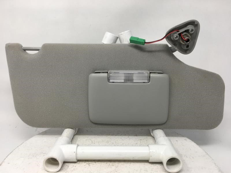 2005-2007 Ford Five Hundred Sun Visor Shade Replacement Passenger Right Mirror Fits Fits 2005 2006 2007 OEM Used Auto Parts 