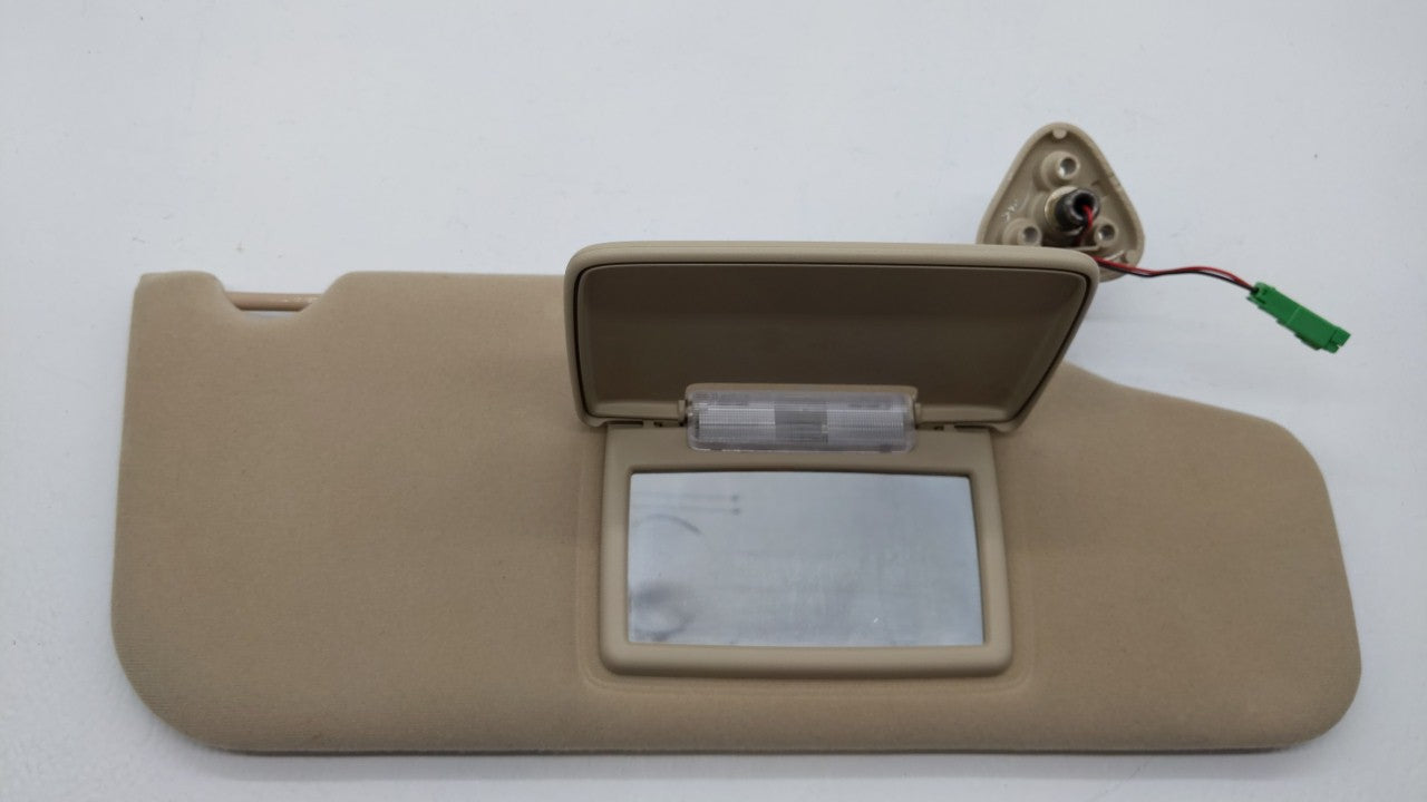 2005-2007 Ford Five Hundred Sun Visor Shade Replacement Passenger Right Mirror Fits Fits 2005 2006 2007 OEM Used Auto Parts 