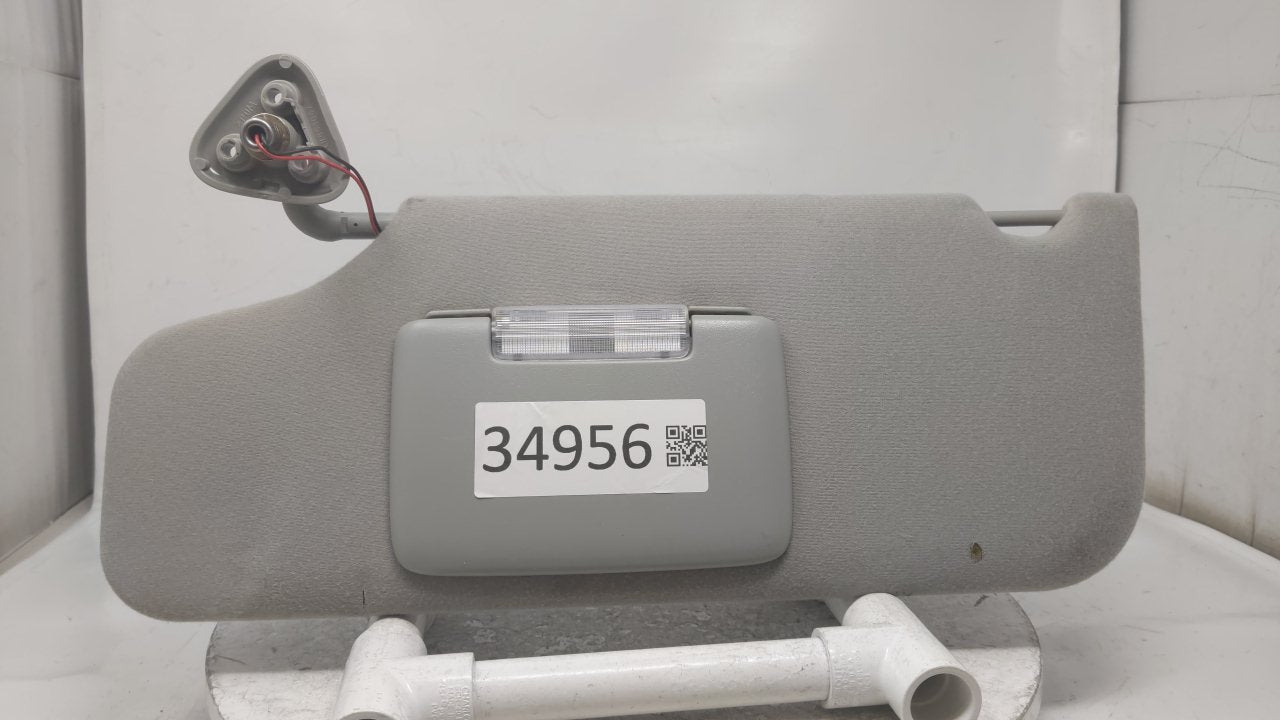 2005 Ford Five Hundred Sun Visor Shade Replacement Driver Left Mirror Fits OEM Used Auto Parts - Oemusedautoparts1.com