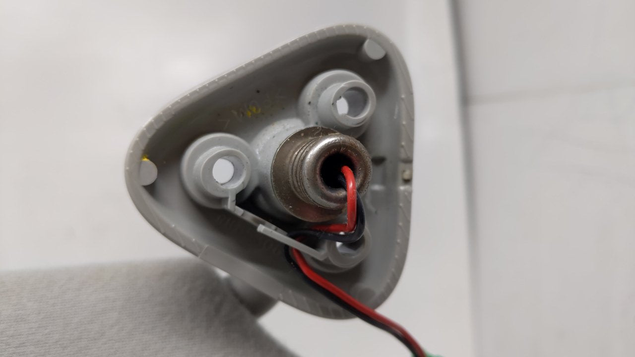 2005 Ford Five Hundred Sun Visor Shade Replacement Passenger Right Mirror Fits OEM Used Auto Parts - Oemusedautoparts1.com