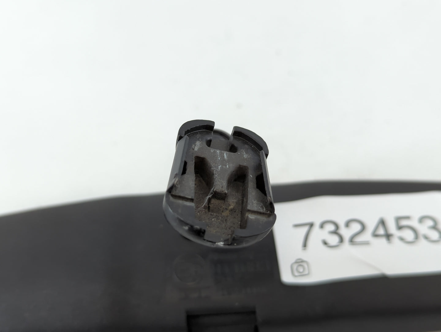 2005 Ford Five Hundred Interior Rear View Mirror Replacement OEM P/N:IE8011083 Fits OEM Used Auto Parts - Oemusedautoparts1.