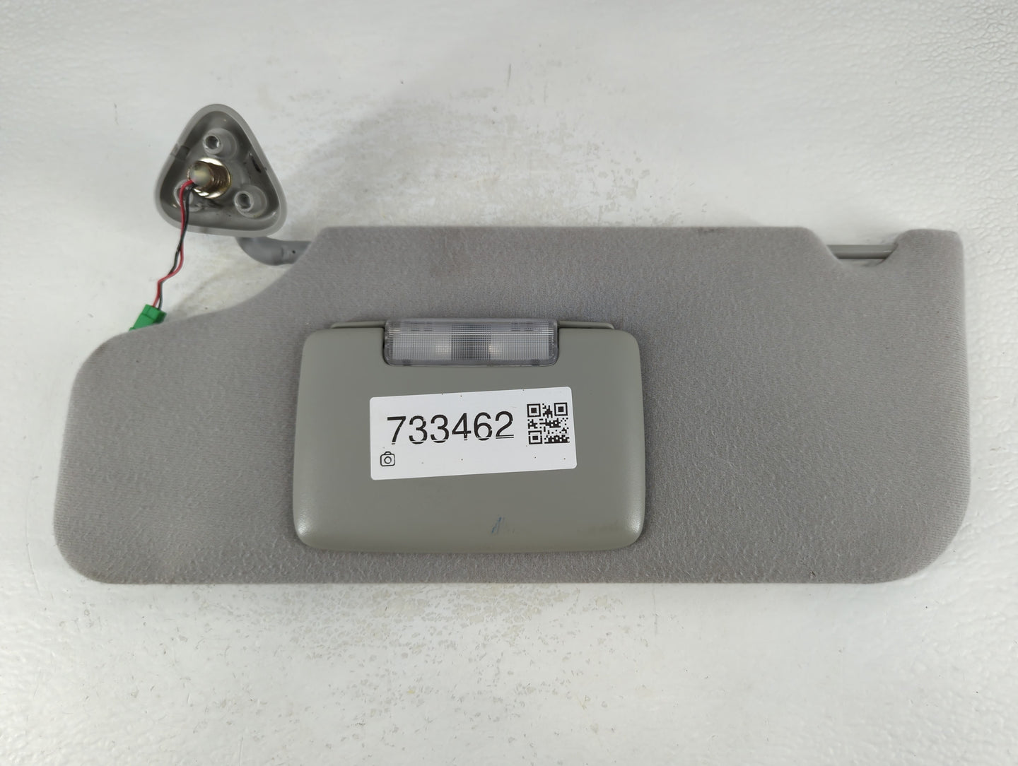 2005-2007 Ford Five Hundred Sun Visor Shade Replacement Driver Left Mirror Fits Fits 2005 2006 2007 OEM Used Auto Parts - Oe