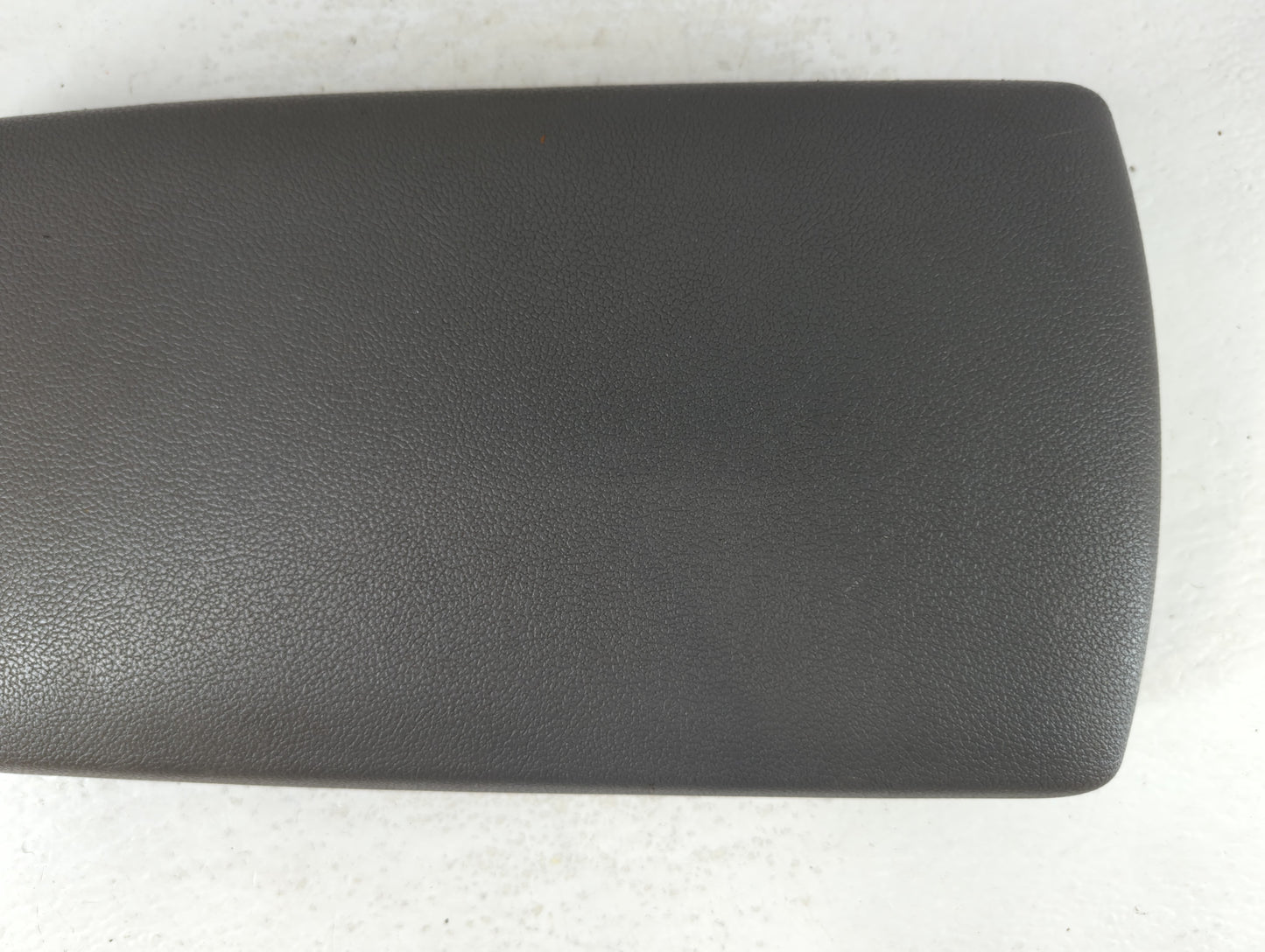 2005 Ford Five Hundred Center Console Armrest Cover Lid Fits OEM Used Auto Parts - Oemusedautoparts1.com