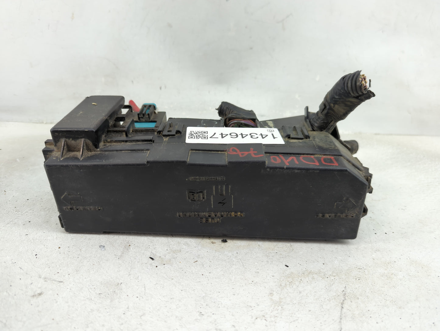 2000-2005 Ford Focus Fusebox Fuse Box Panel Relay Module P/N:8S4T-14A003-BB Fits Fits 2000 2001 2002 2003 2004 2005 OEM Used