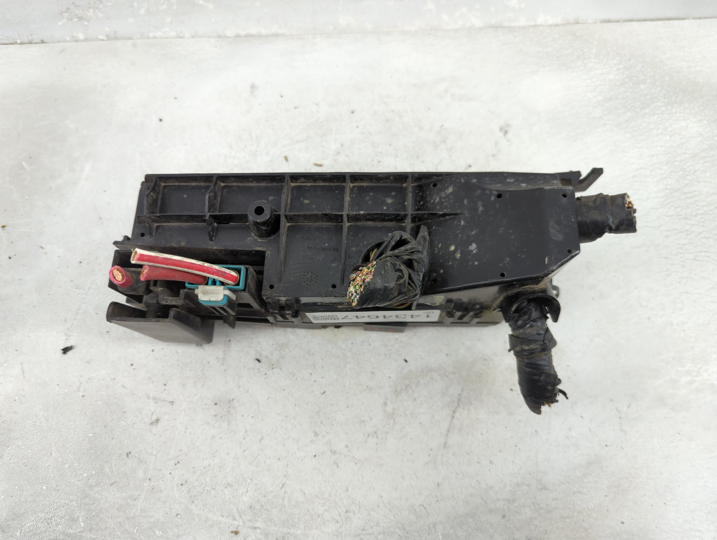 2000-2005 Ford Focus Fusebox Fuse Box Panel Relay Module P/N:8S4T-14A003-BB Fits Fits 2000 2001 2002 2003 2004 2005 OEM Used