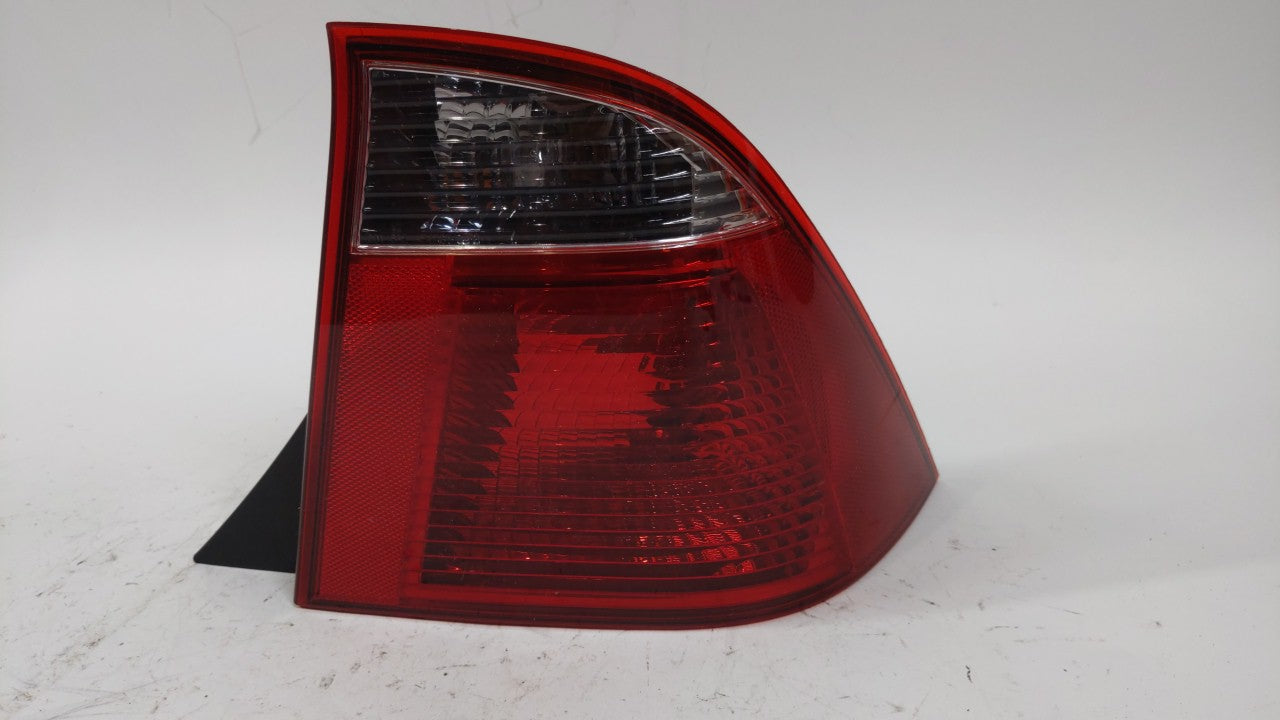 2005-2007 Ford Focus Tail Light Assembly Passenger Right OEM P/N:5S43-13B504-A Fits Fits 2005 2006 2007 OEM Used Auto Parts 