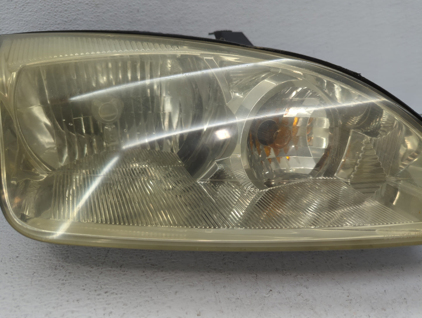 2005-2007 Ford Focus Passenger Right Oem Head Light Headlight Lamp - Oemusedautoparts1.com