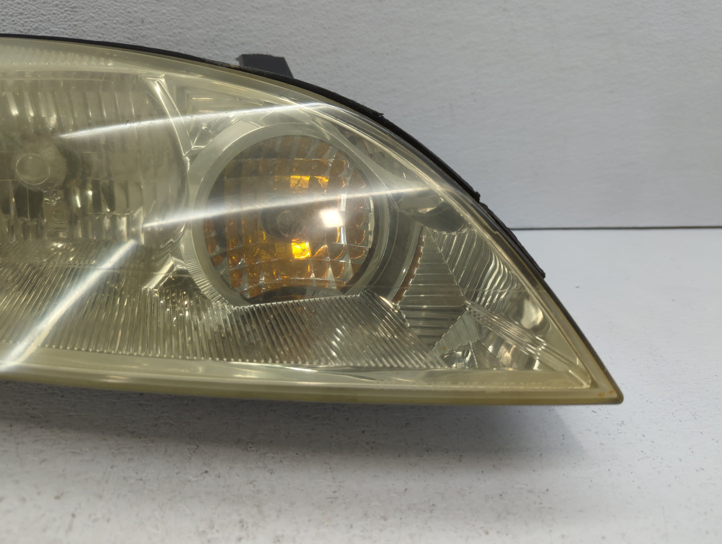 2005-2007 Ford Focus Passenger Right Oem Head Light Headlight Lamp - Oemusedautoparts1.com