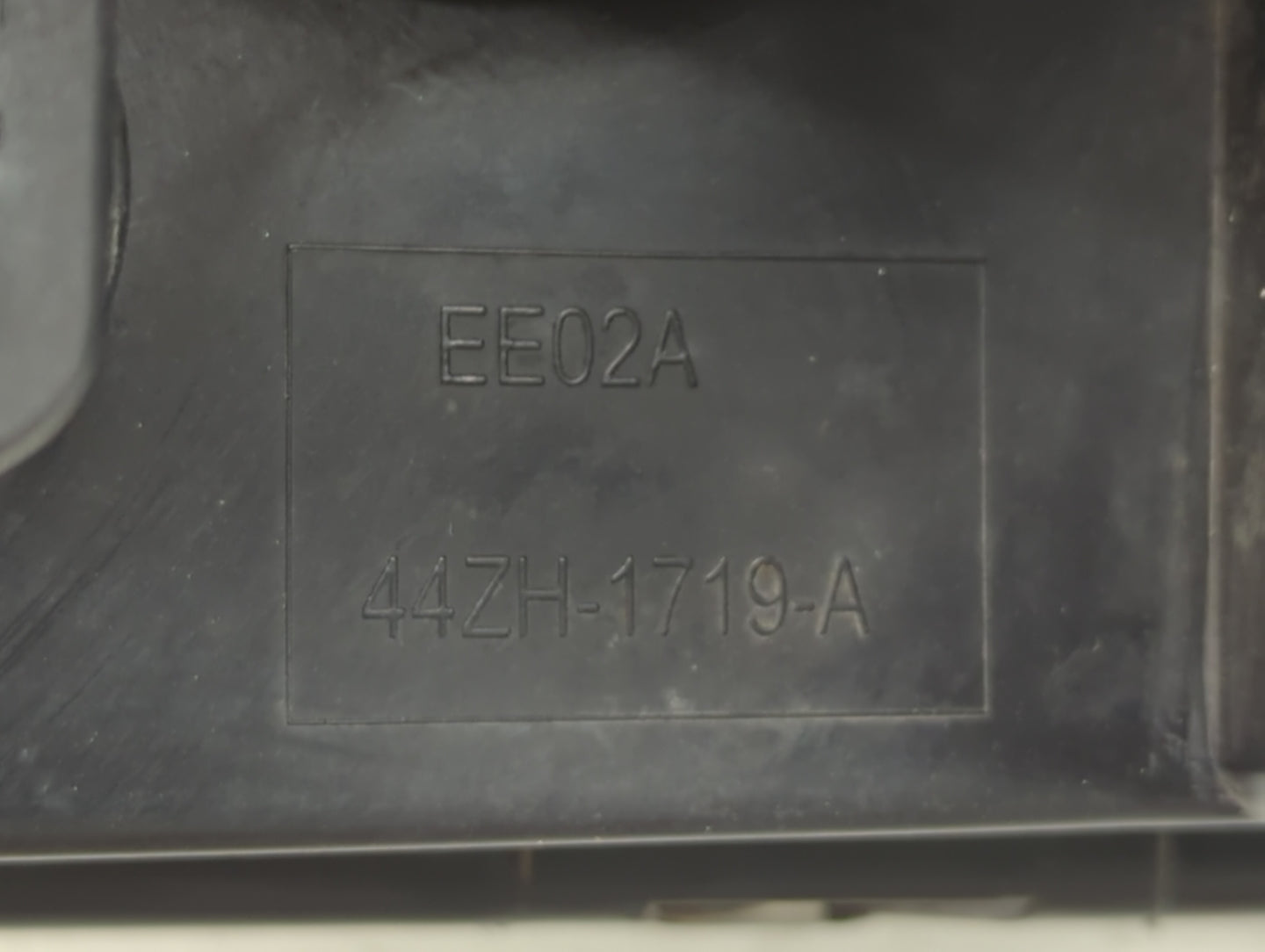 2005-2007 Ford Focus Passenger Right Oem Head Light Headlight Lamp - Oemusedautoparts1.com