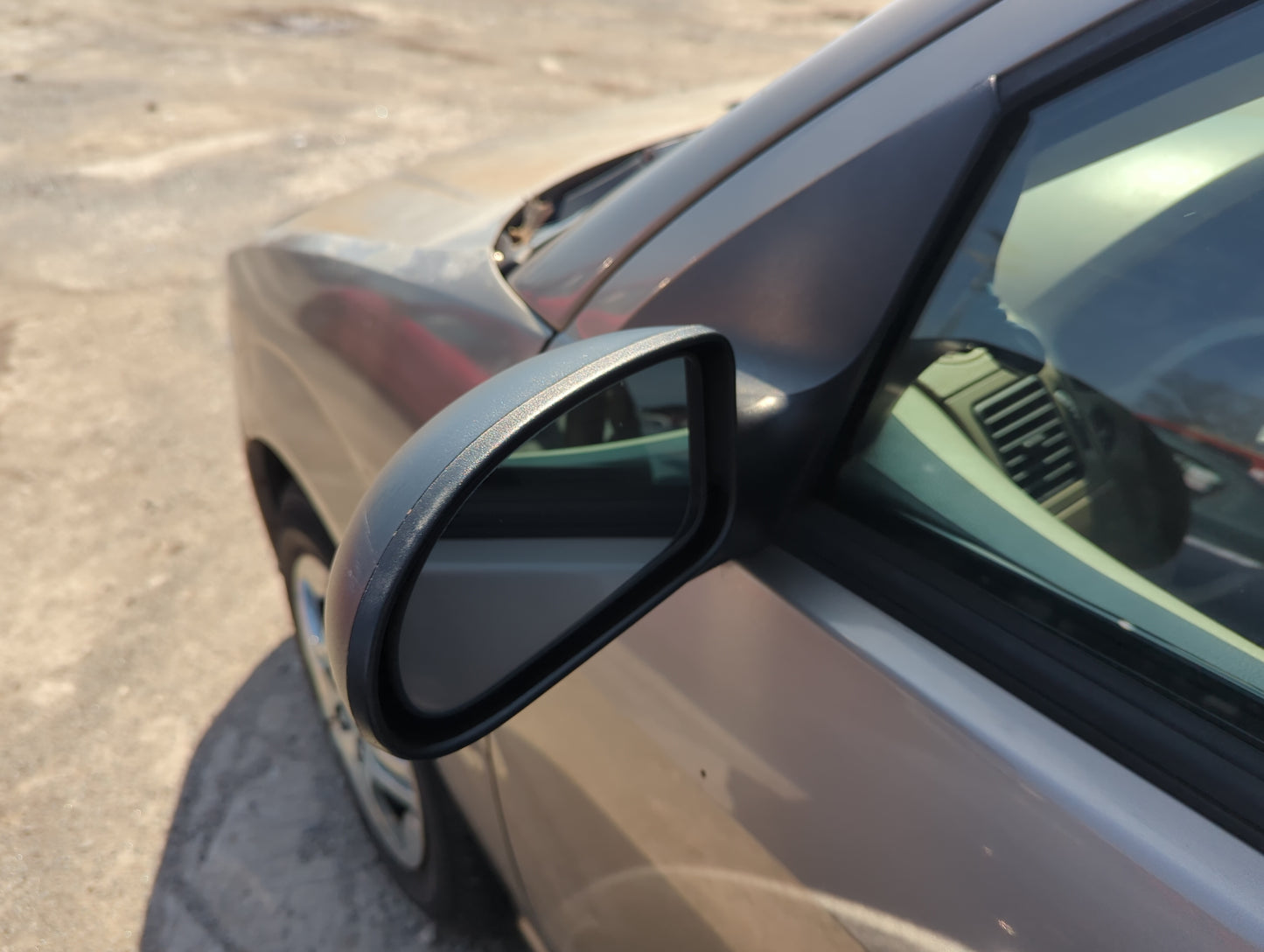 2000-2007 Ford Focus Driver Side View Mirror - Left Door Mirror OEM Used - Oemusedautoparts1.com