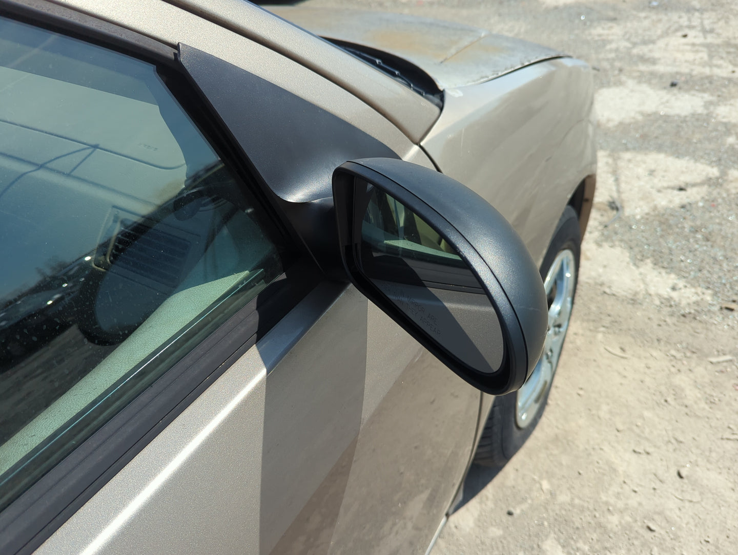 2000-2007 Ford Focus Passenger Side View Mirror - Right Door Mirror OEM Used - Oemusedautoparts1.com