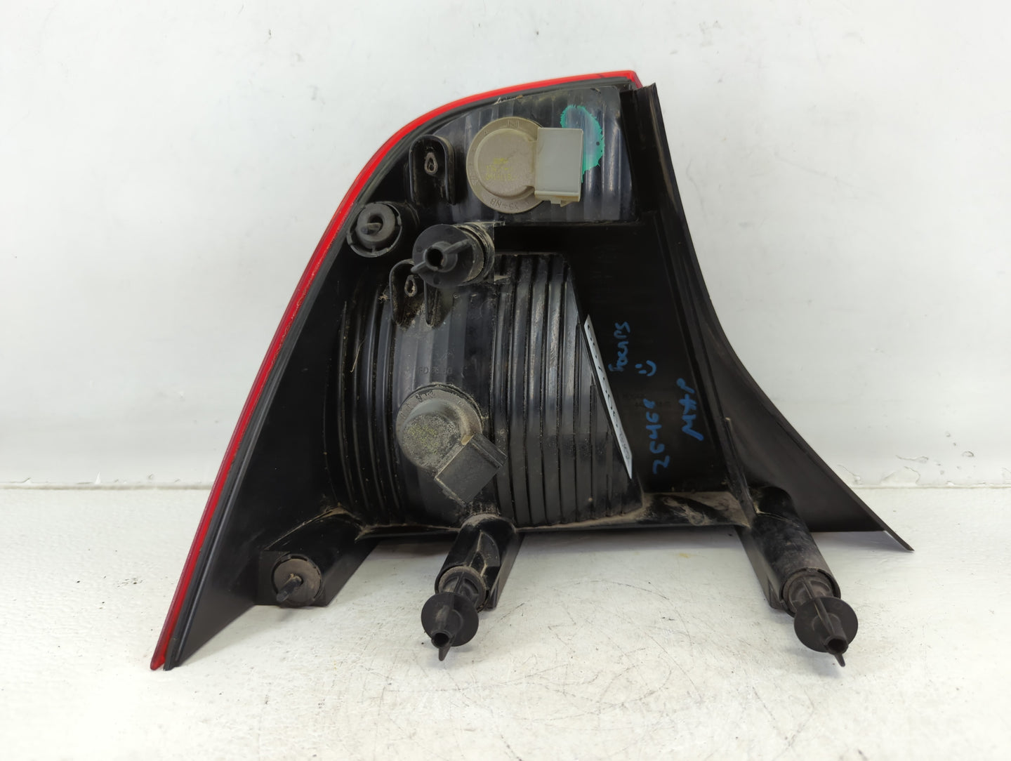 2005-2007 Ford Focus Tail Light Assembly Passenger Right OEM P/N:5S4X-13404-A 5S43-13B504-A Fits Fits 2005 2006 2007 OEM Use