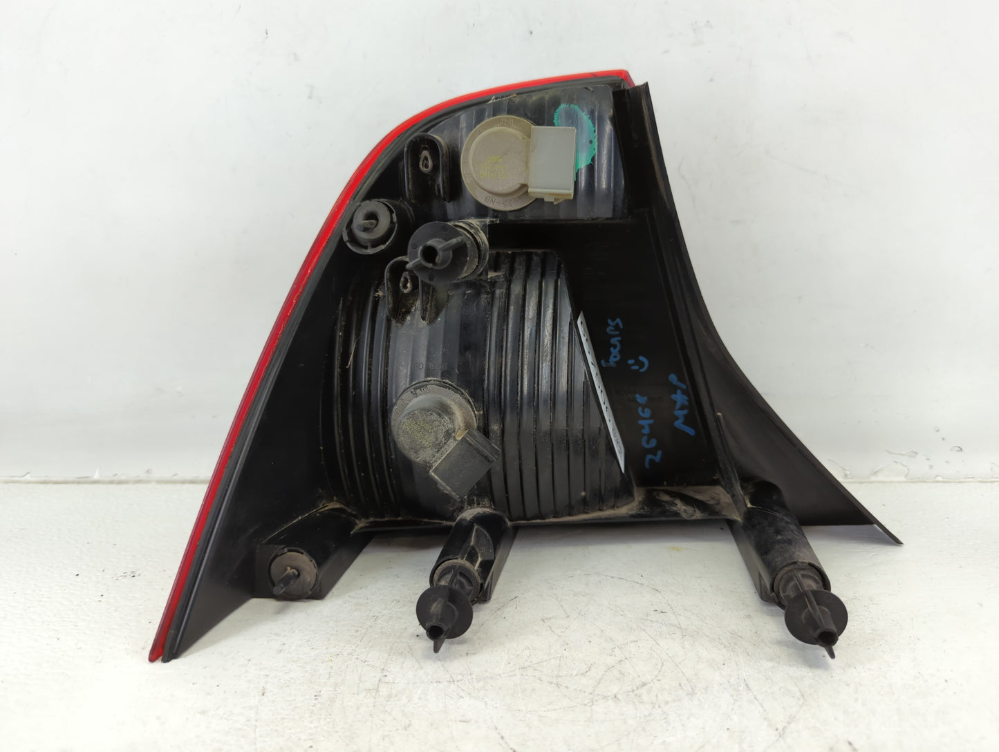 2005-2007 Ford Focus Tail Light Assembly Passenger Right OEM P/N:5S4X-13404-A 5S43-13B504-A Fits Fits 2005 2006 2007 OEM Use