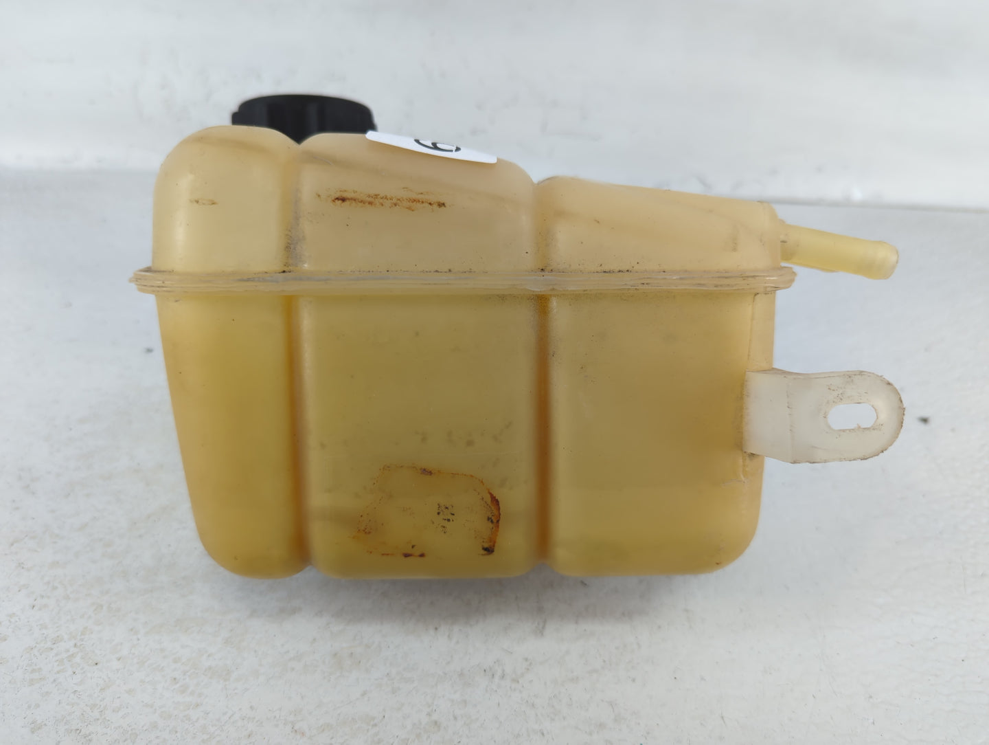 2000-2007 Ford Focus Radiator Coolant Overflow Expansion Tank Bottle 681370 - Oemusedautoparts1.com