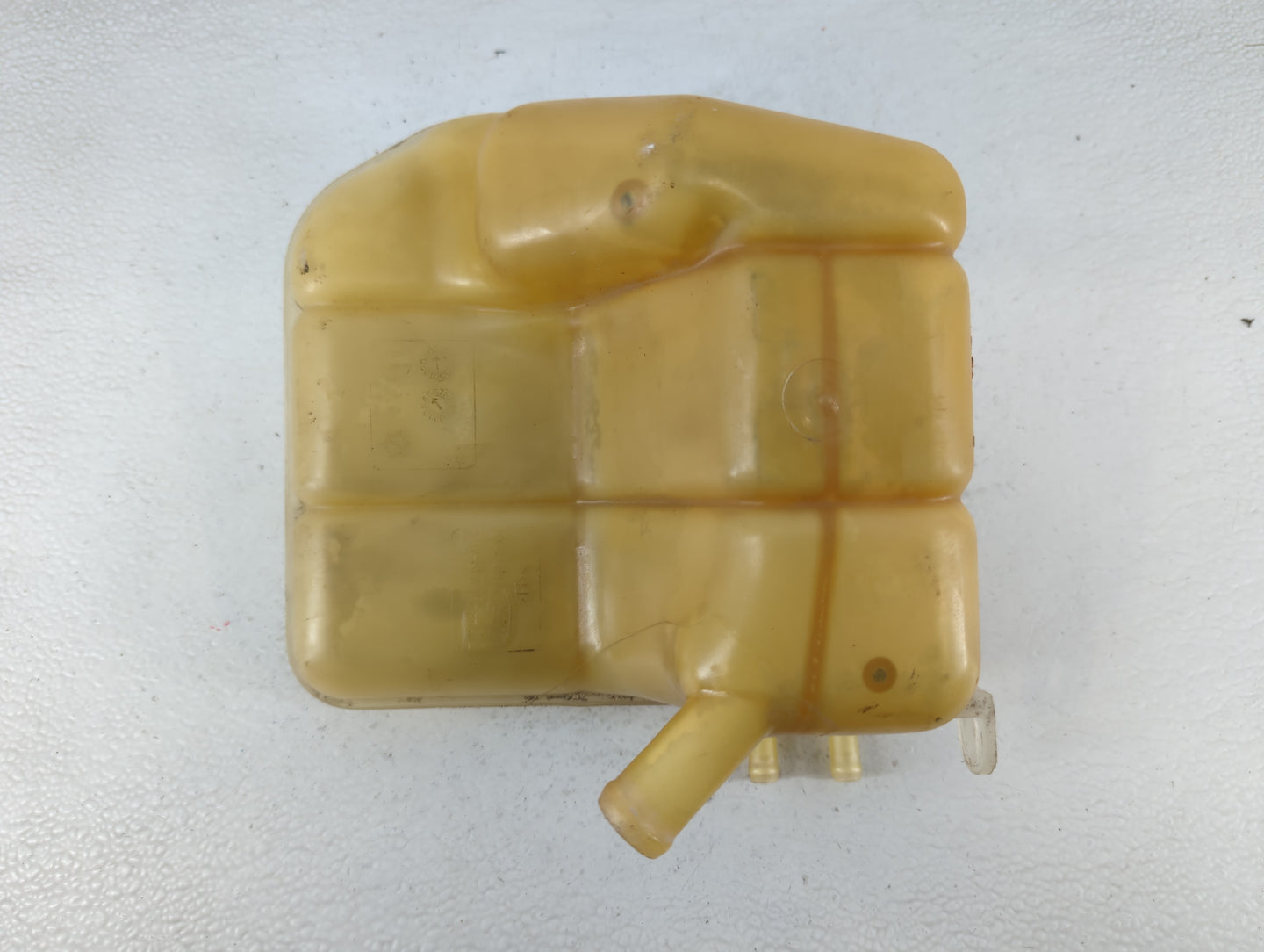 2000-2007 Ford Focus Radiator Coolant Overflow Expansion Tank Bottle 681370 - Oemusedautoparts1.com