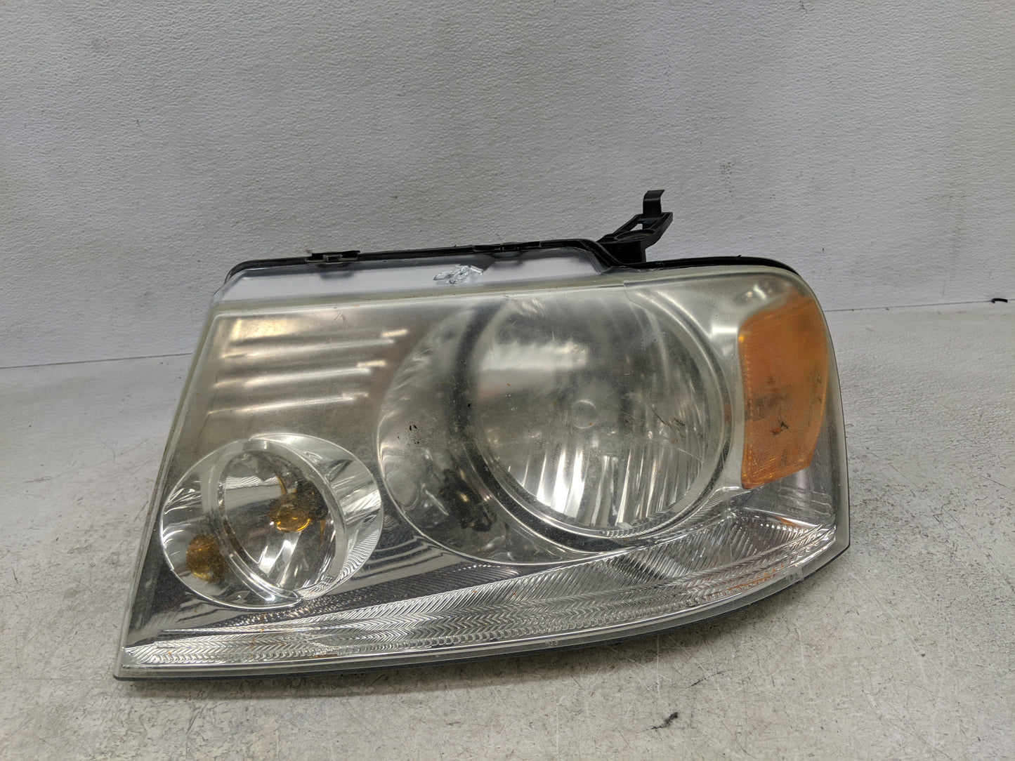 Ford Ford F150 Pickup Driver Left Oem Head Light Headlight Lamp - Oemusedautoparts1.com