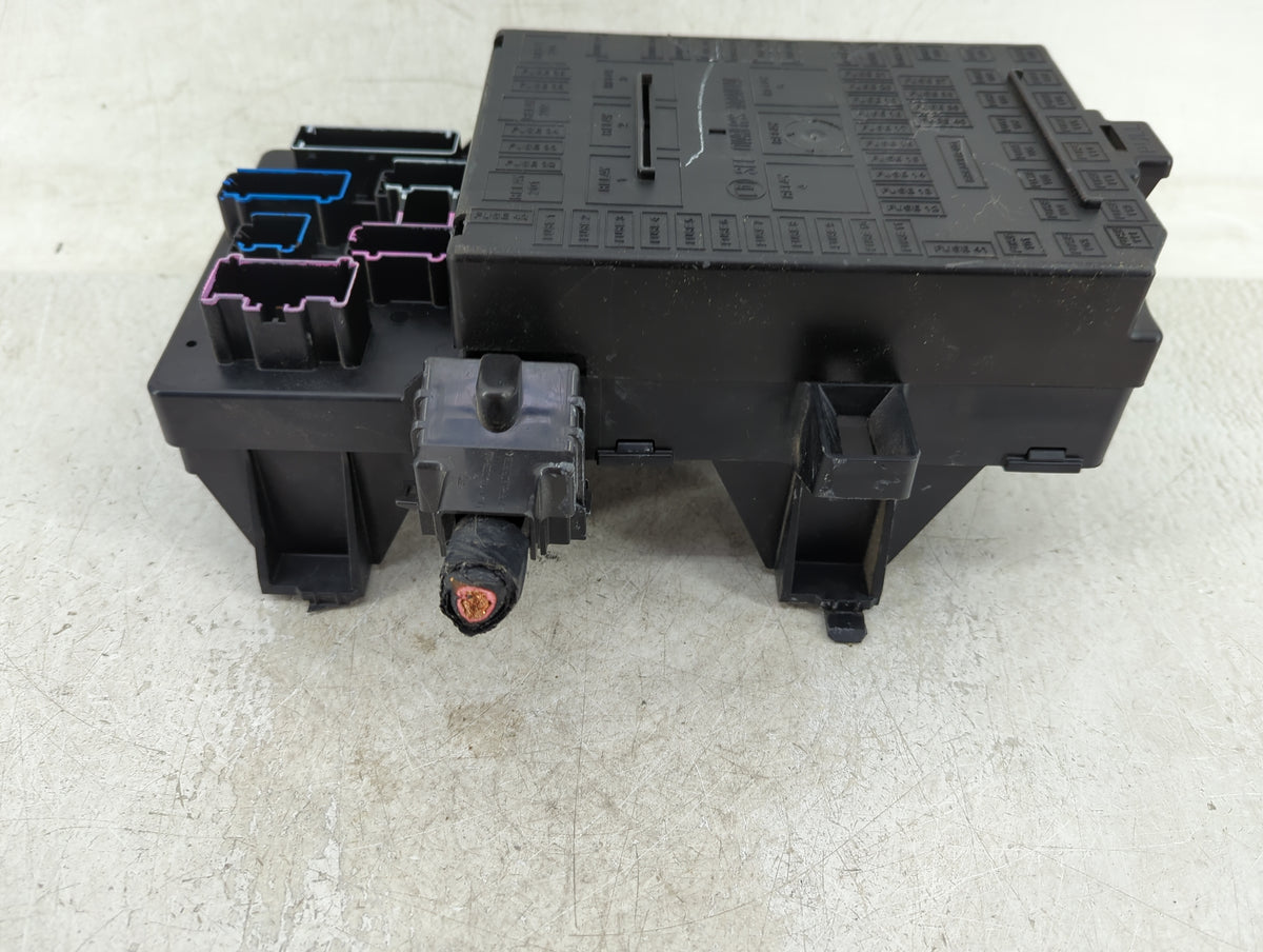 2005 Ford Ford F150 Pickup Fusebox Fuse Box Panel Relay Module Fits OEM Used Auto Parts - Oemusedautoparts1.com
