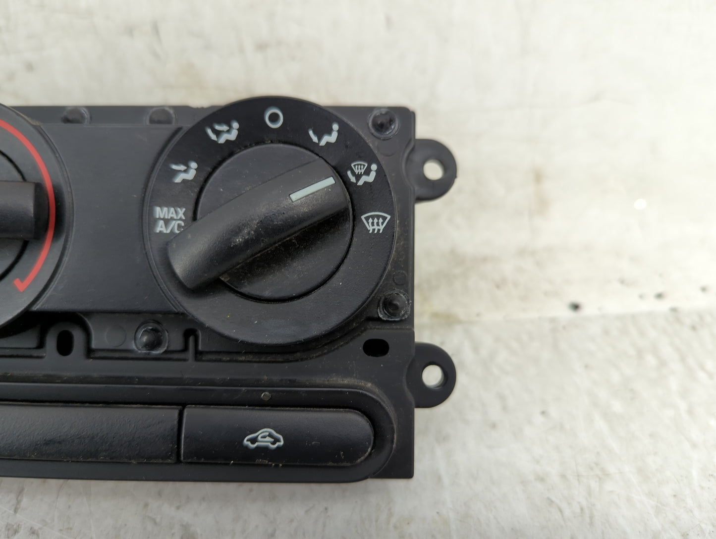 2005 Ford Ford F150 Pickup Climate Control Module Temperature AC/Heater Replacement P/N:4L3H-19808-AH Fits OEM Used Auto Par