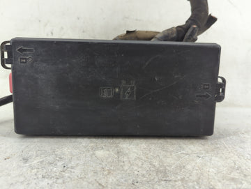 2004-2005 Ford Freestar Fusebox Fuse Box Panel Relay Module P/N:3F2T-14K001-BK 15483929 Fits Fits 2004 2005 OEM Used Auto Pa