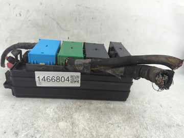 2004-2005 Ford Freestar Fusebox Fuse Box Panel Relay Module P/N:3F2T-14K001-BK 15483929 Fits Fits 2004 2005 OEM Used Auto Parts