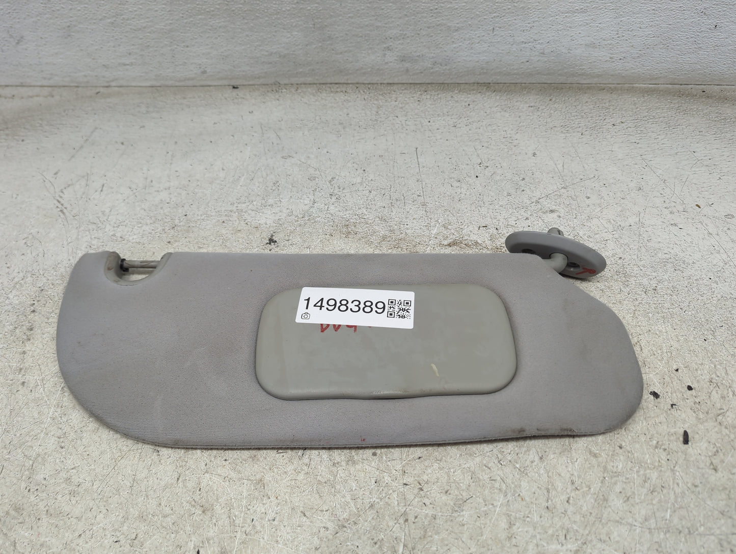 2005 Ford Freestar Sun Visor Shade Replacement Passenger Right Mirror Fits OEM Used Auto Parts - Oemusedautoparts1.com