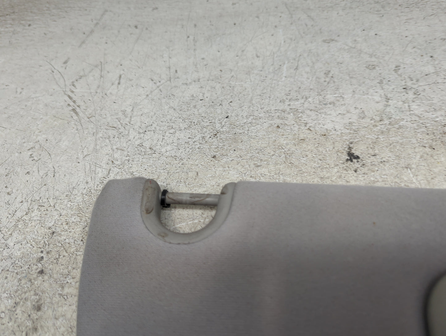 2005 Ford Freestar Sun Visor Shade Replacement Passenger Right Mirror Fits OEM Used Auto Parts - Oemusedautoparts1.com