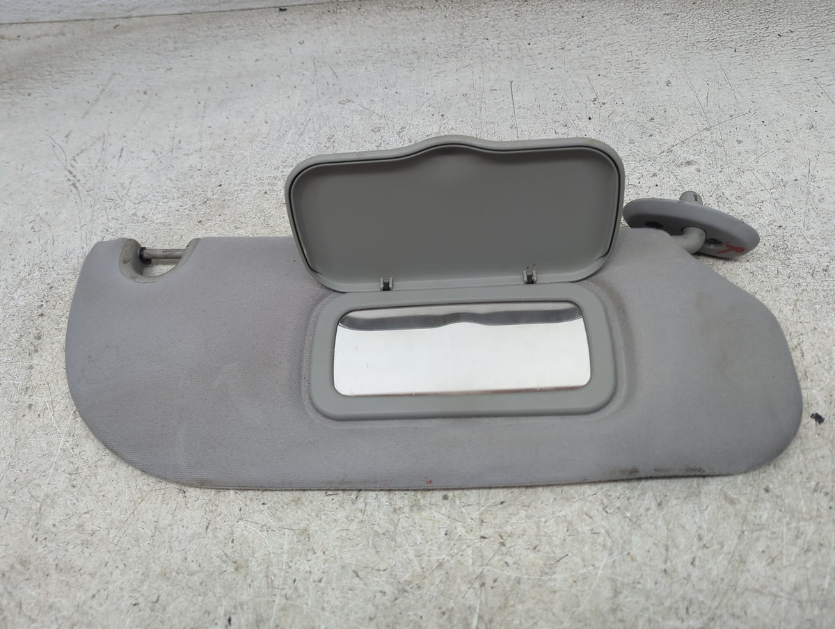 2005 Ford Freestar Sun Visor Shade Replacement Passenger Right Mirror Fits OEM Used Auto Parts - Oemusedautoparts1.com