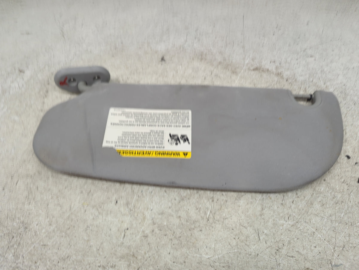 2005 Ford Freestar Sun Visor Shade Replacement Passenger Right Mirror Fits OEM Used Auto Parts - Oemusedautoparts1.com