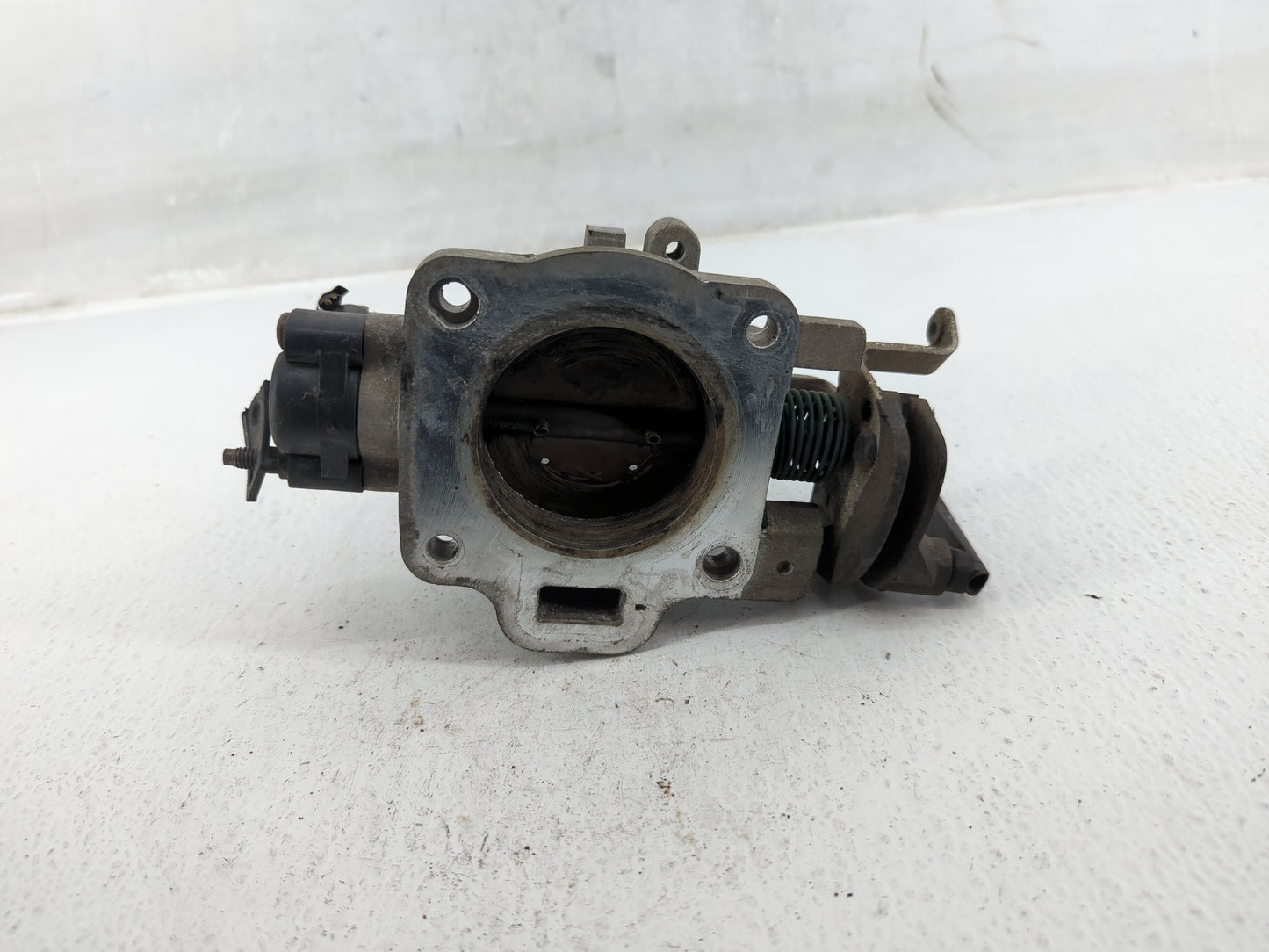 2004-2007 Ford Freestar Throttle Body Fits Fits 2004 2005 2006 2007 OEM Used Auto Parts - Oemusedautoparts1.com