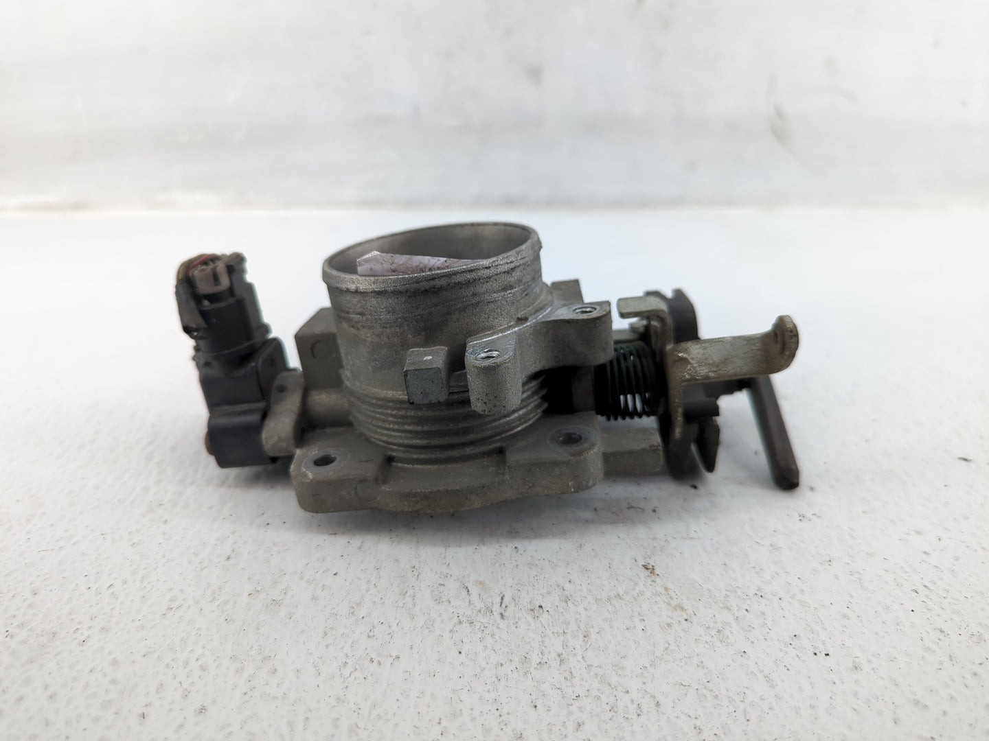 2004-2007 Ford Freestar Throttle Body Fits Fits 2004 2005 2006 2007 OEM Used Auto Parts - Oemusedautoparts1.com