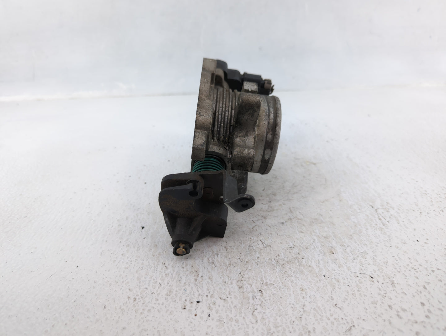 2004-2007 Ford Freestar Throttle Body P/N:F5RF 9B989 Fits Fits 2004 2005 2006 2007 OEM Used Auto Parts - Oemusedautoparts1.c