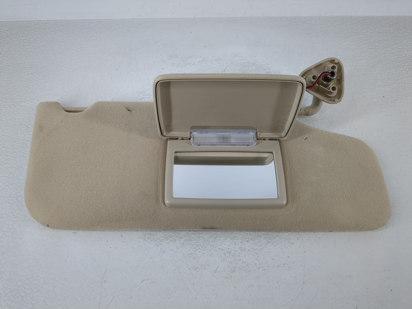 2005-2007 Ford Freestyle Sun Visor Shade Replacement Passenger Right Mirror Fits Fits 2005 2006 2007 OEM Used Auto Parts - O