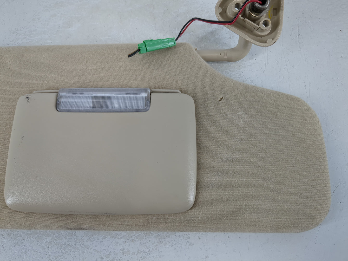 2005-2007 Ford Freestyle Sun Visor Shade Replacement Passenger Right Mirror Fits Fits 2005 2006 2007 OEM Used Auto Parts - O