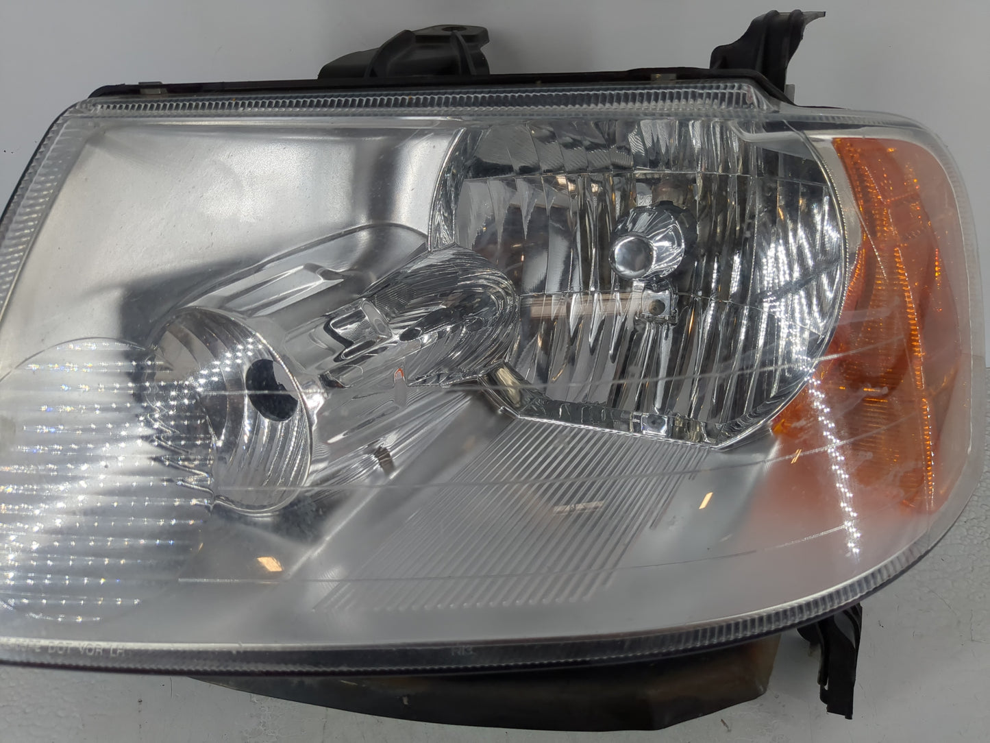 2005-2007 Ford Freestyle Passenger Right Oem Head Light Headlight Lamp - Oemusedautoparts1.com