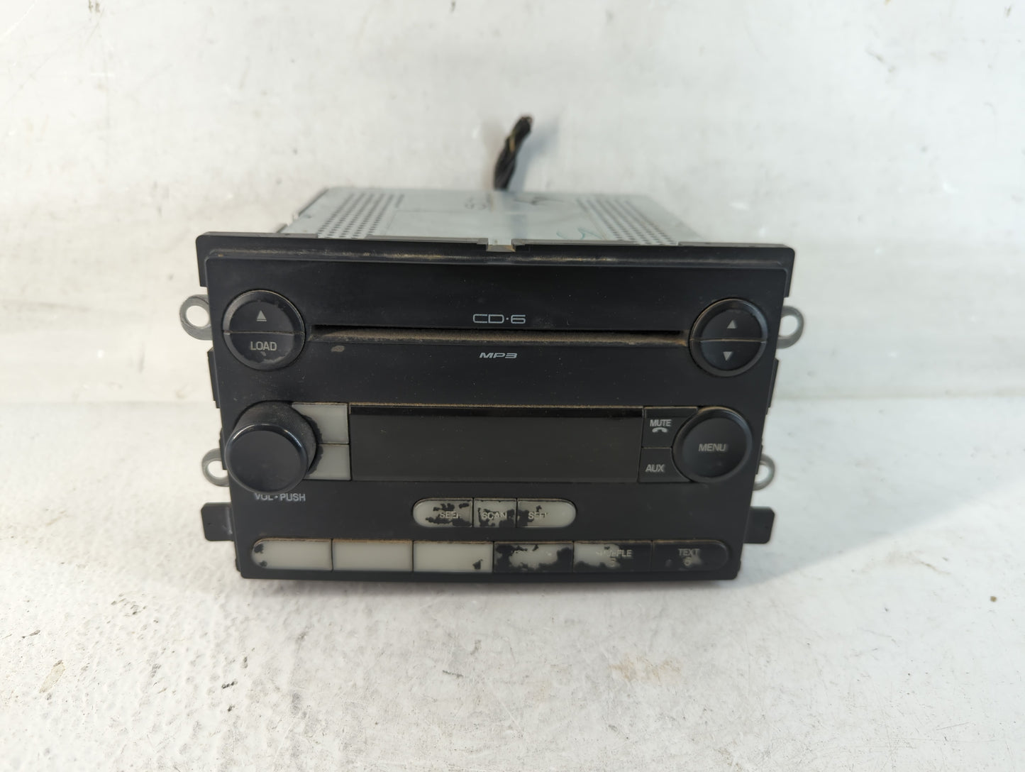 2005 Ford Freestyle Radio AM FM Cd Player Receiver Replacement P/N:5F9T-18C815-GB Fits OEM Used Auto Parts - Oemusedautopart