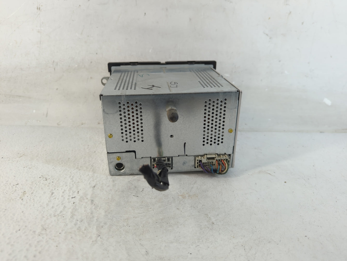 2005 Ford Freestyle Radio AM FM Cd Player Receiver Replacement P/N:5F9T-18C815-GB Fits OEM Used Auto Parts - Oemusedautopart
