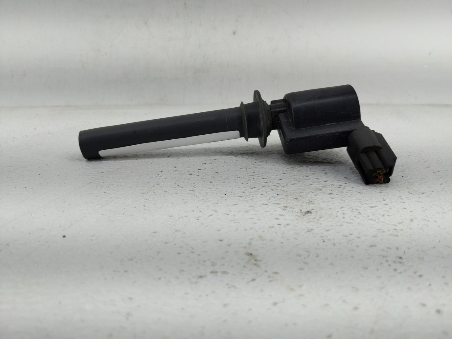 2005-2007 Ford Freestyle Ignition Coil Igniter Pack - Oemusedautoparts1.com