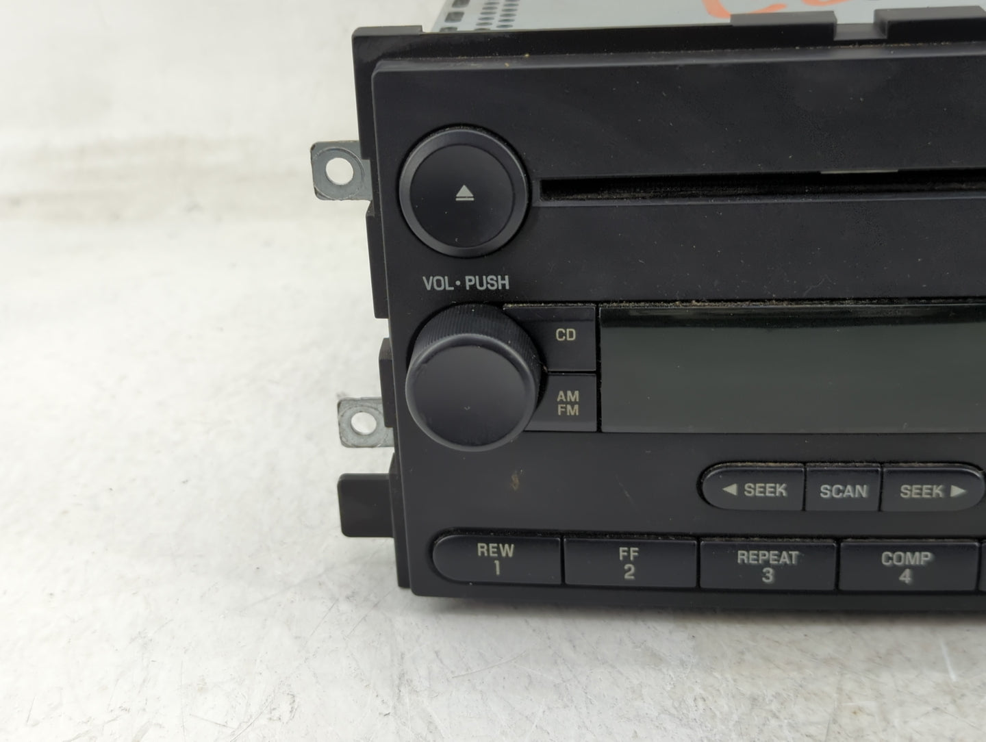 2005 Ford Freestyle Radio AM FM Cd Player Receiver Replacement P/N:5F9T-18C869-AG Fits OEM Used Auto Parts - Oemusedautopart