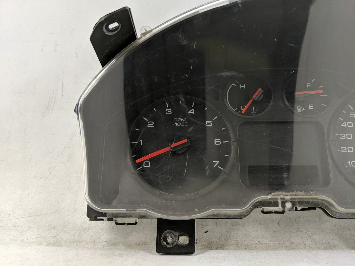 2005-2006 Ford Freestyle Instrument Cluster Speedometer Gauges P/N:6F9T-10849-AB Fits Fits 2005 2006 OEM Used Auto Parts - O